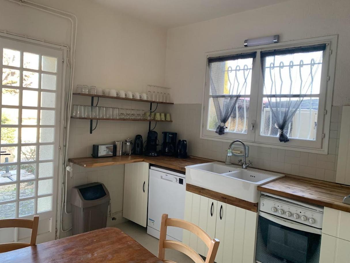 Chambres Et Table D'Hotes Au Brabo Mormoiron الغرفة الصورة