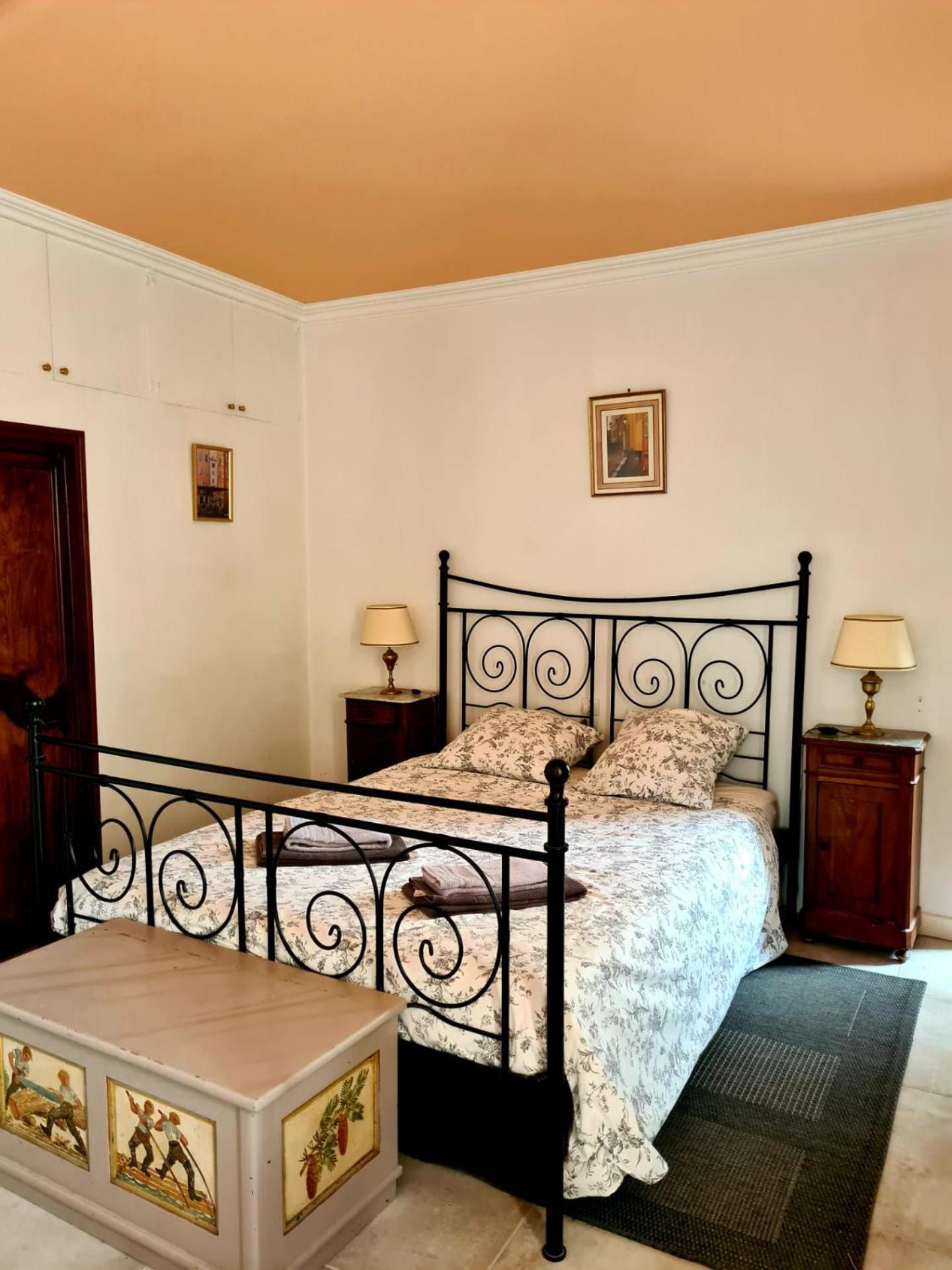 Chambres Et Table D'Hotes Au Brabo Mormoiron الغرفة الصورة