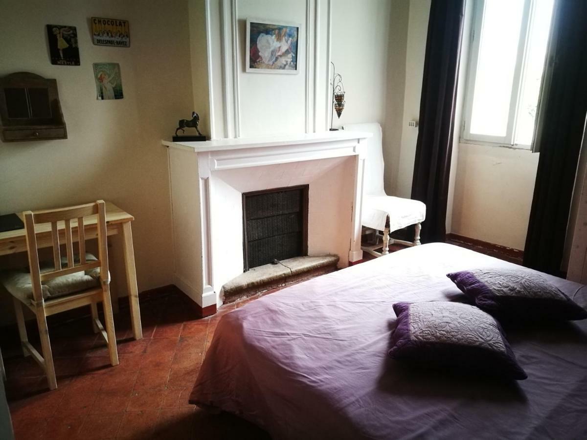 Chambres Et Table D'Hotes Au Brabo Mormoiron الغرفة الصورة